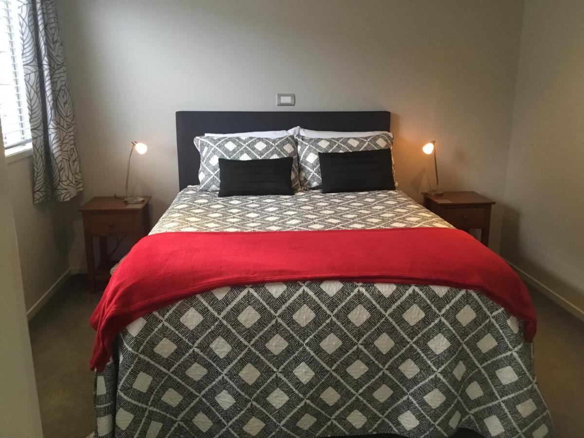 Bay Breeze Accommodation Cooks Beach Bagian luar foto