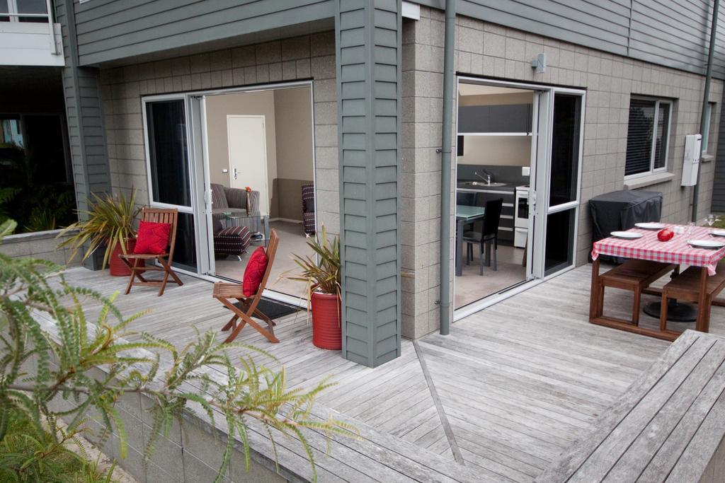 Bay Breeze Accommodation Cooks Beach Bagian luar foto